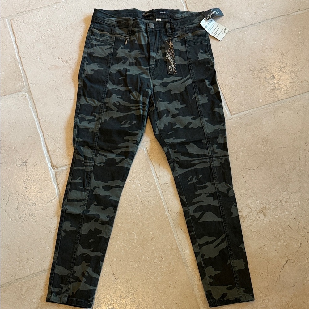 Womens Camouflage Pants